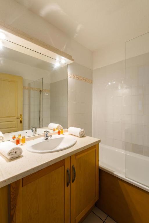 Le Nid Douillet Du Pic D'Aran Apartment Bagneres-de-Luchon Ngoại thất bức ảnh